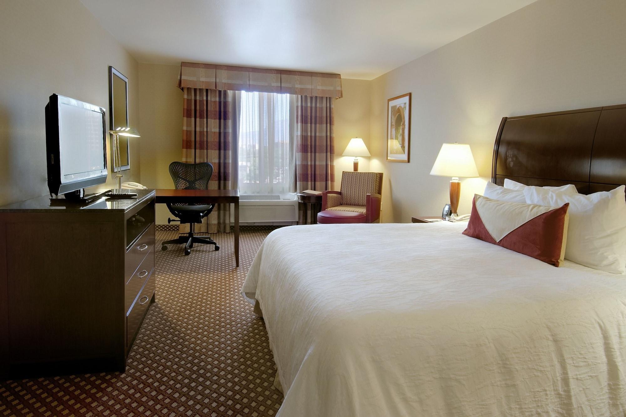 Hilton Garden Inn Albuquerque Uptown Номер фото