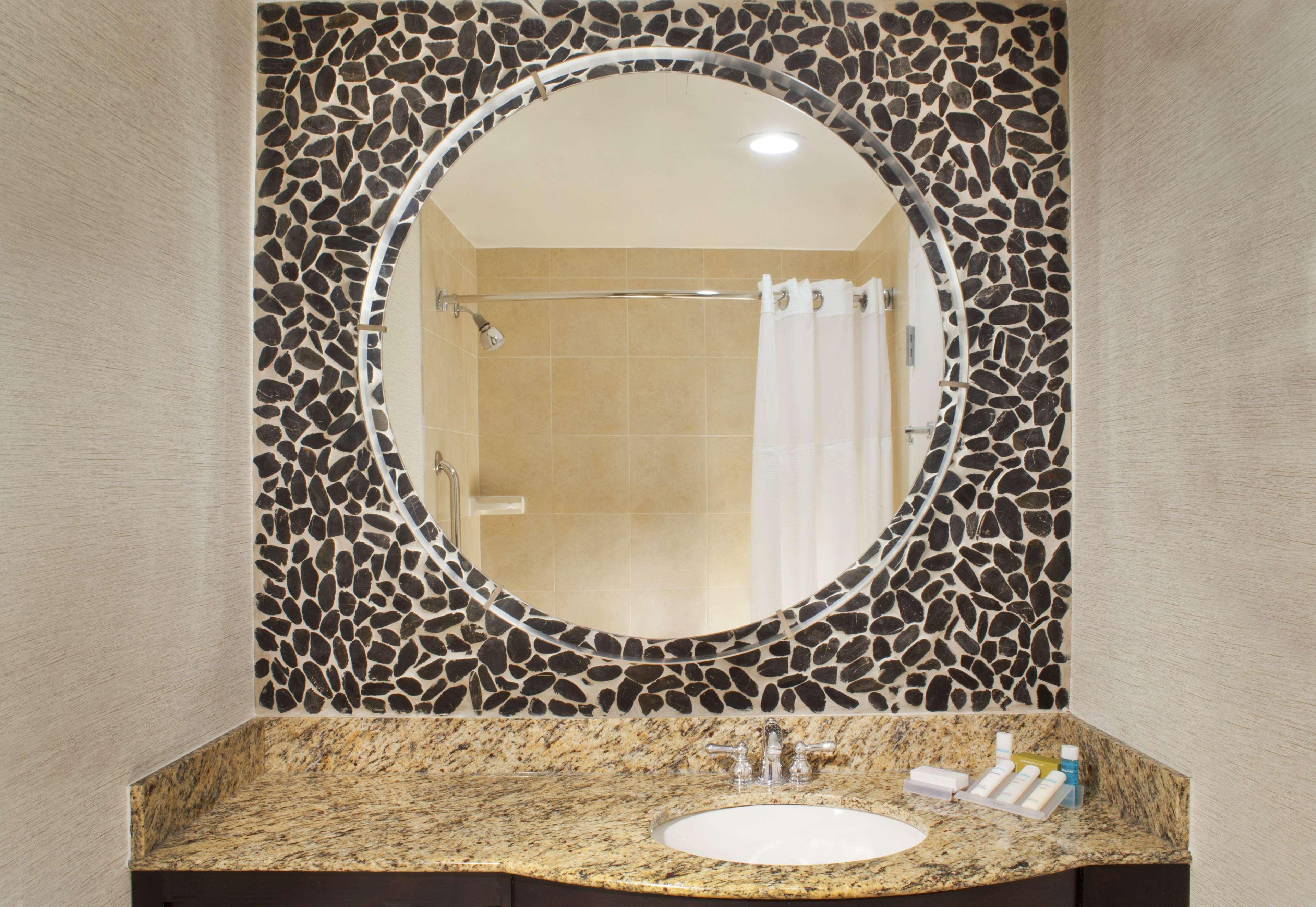 Hilton Garden Inn Albuquerque Uptown Экстерьер фото