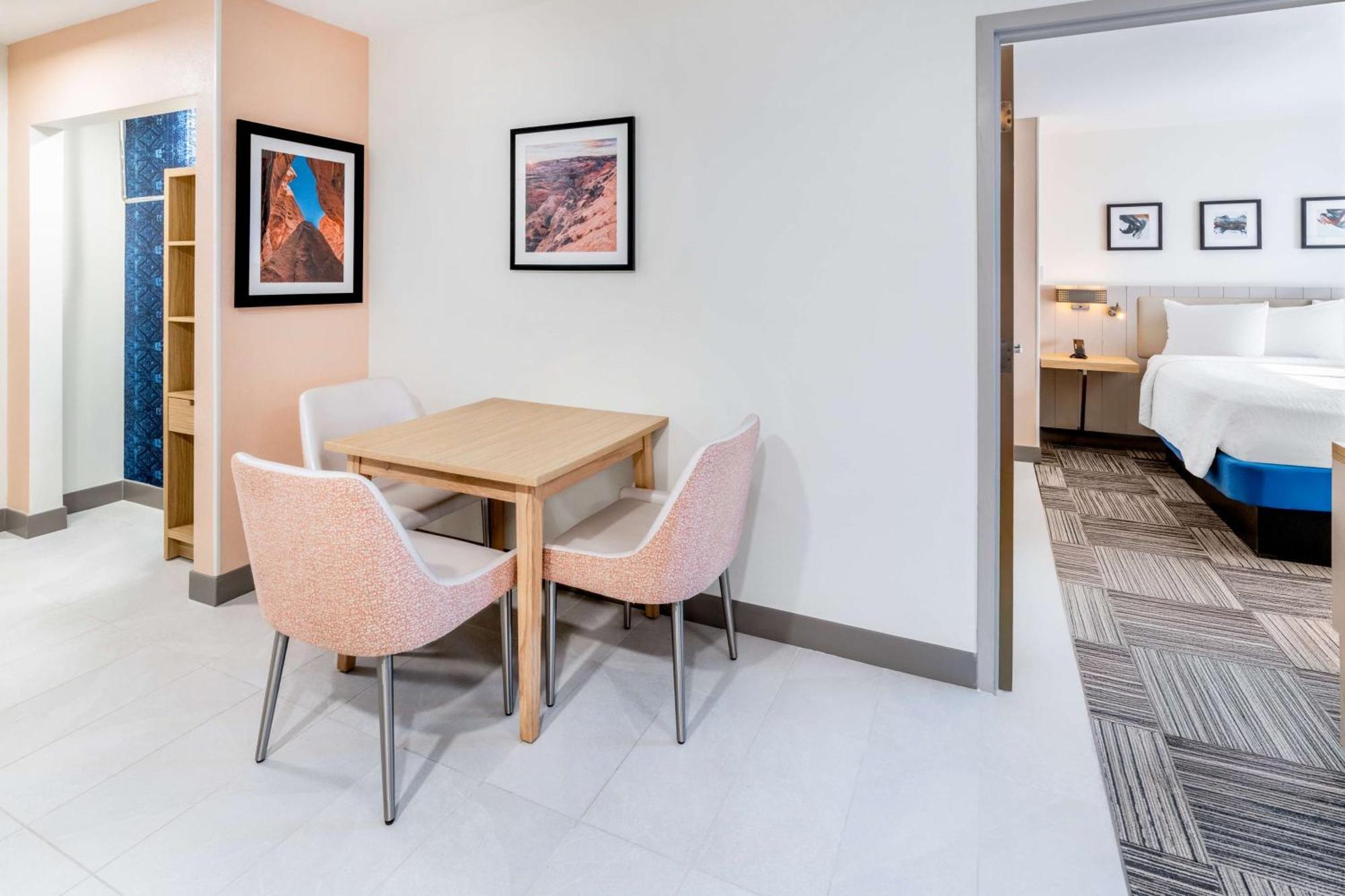Hilton Garden Inn Albuquerque Uptown Экстерьер фото