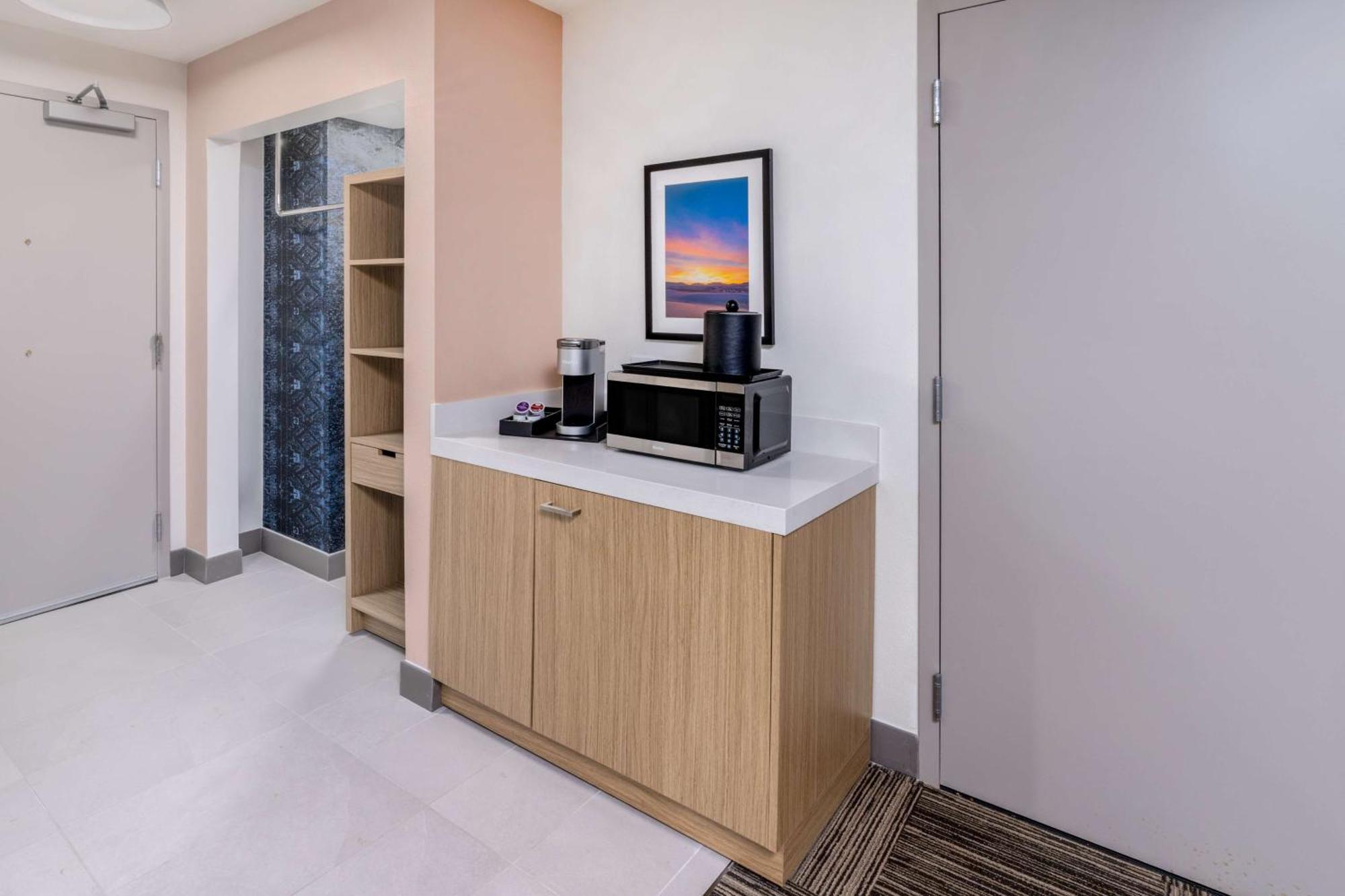 Hilton Garden Inn Albuquerque Uptown Экстерьер фото