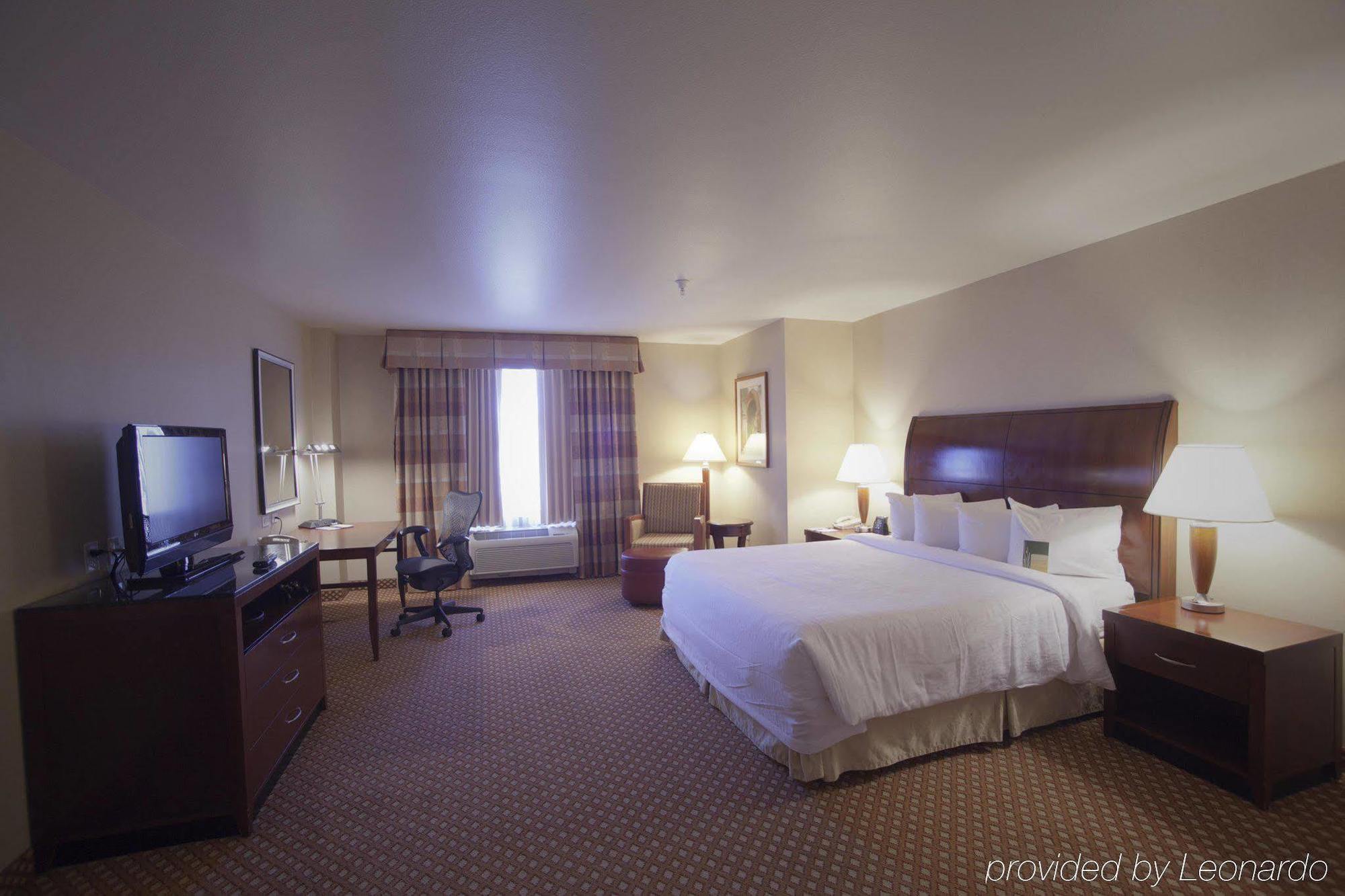 Hilton Garden Inn Albuquerque Uptown Экстерьер фото